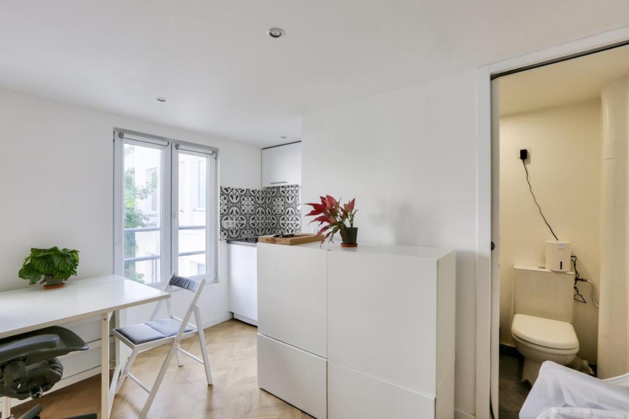 Super Studio In The 11Th District Daire Paris Dış mekan fotoğraf