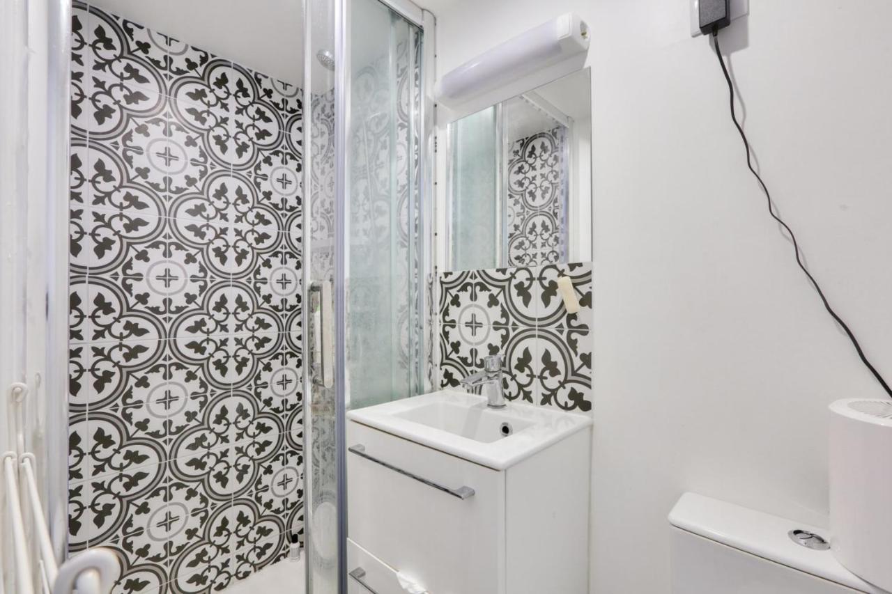 Super Studio In The 11Th District Daire Paris Dış mekan fotoğraf
